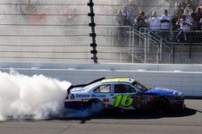 201020Kansas20Oct20NSCS20Greg20Biffle20burnout.jpg